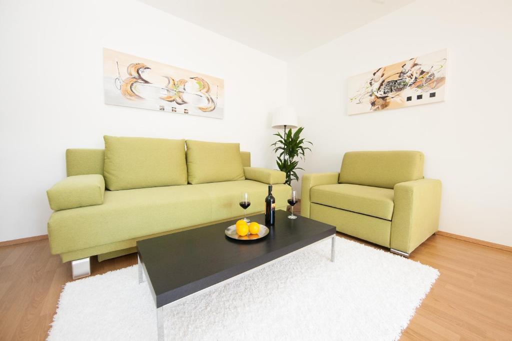 Traditional Tav Apartment *