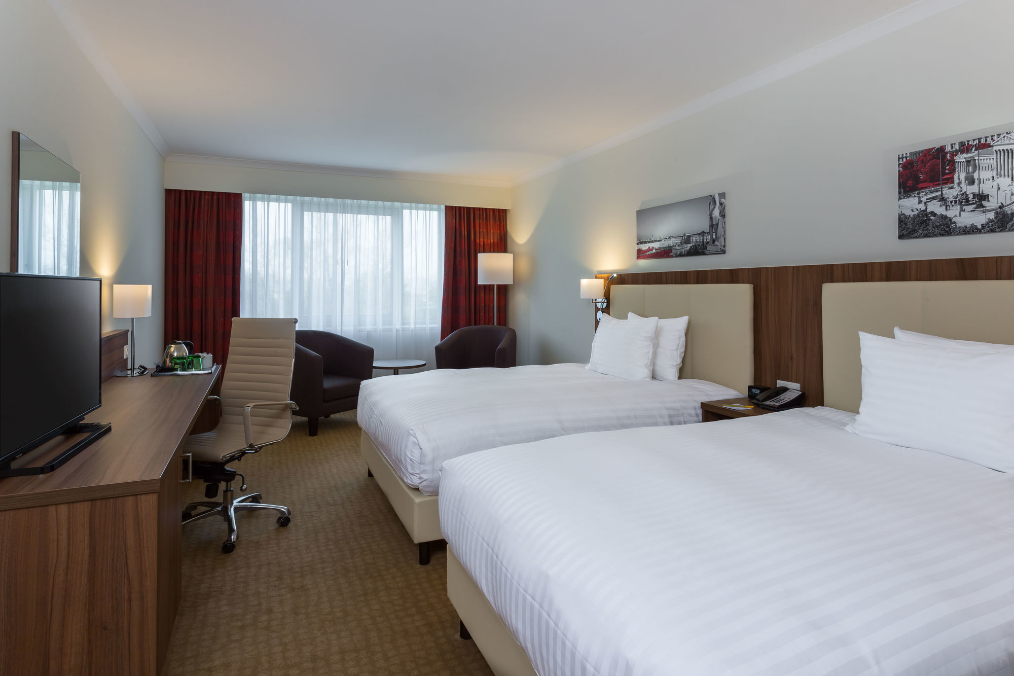 Hilton Garden South 4*