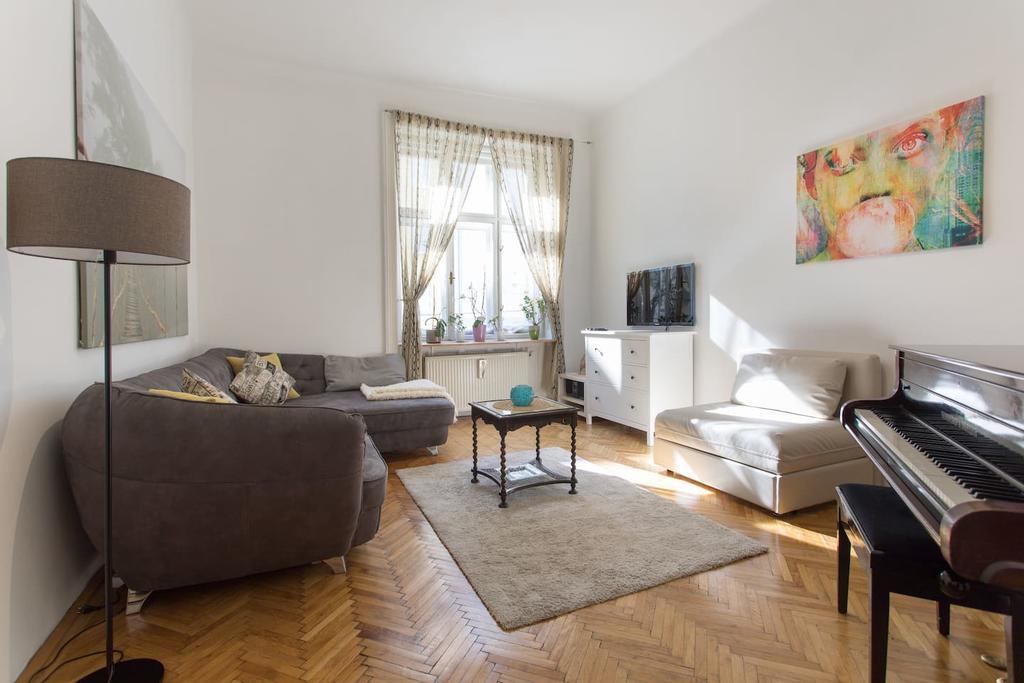 Nomio's City Apartment *
