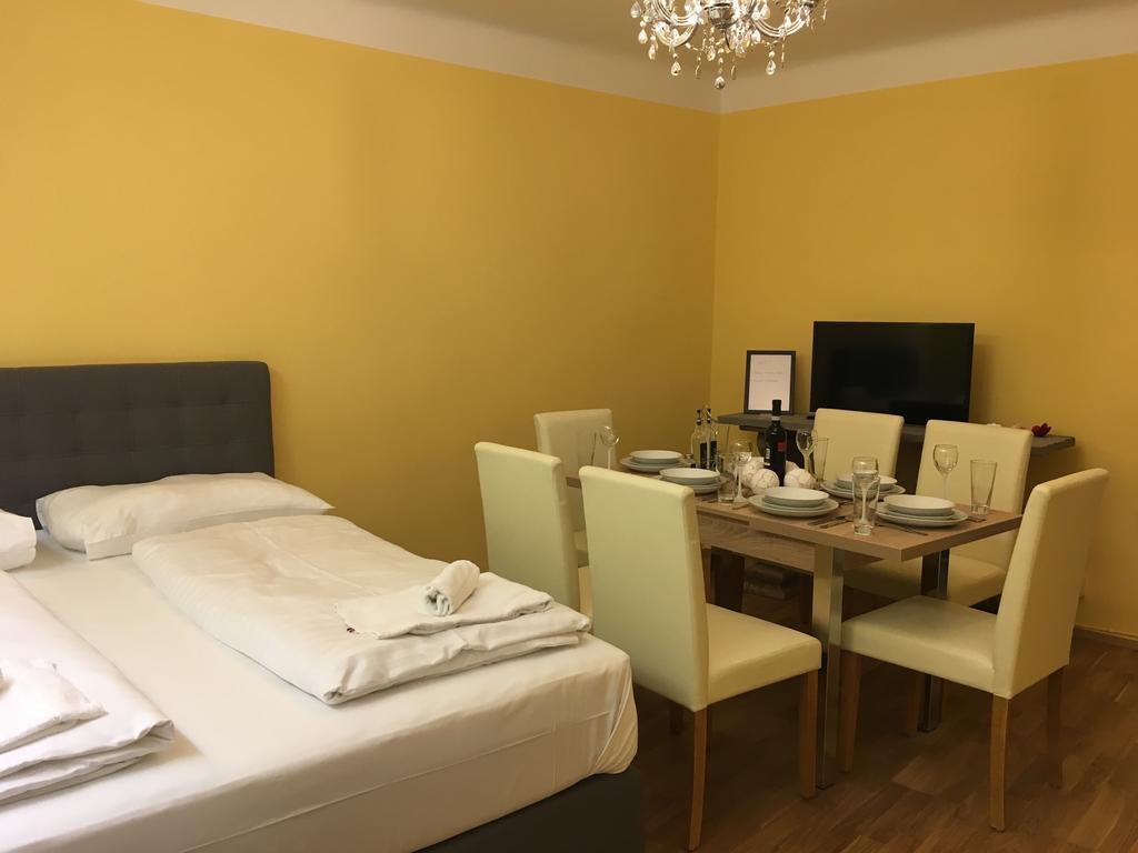 Vienna Downtown River Apartment