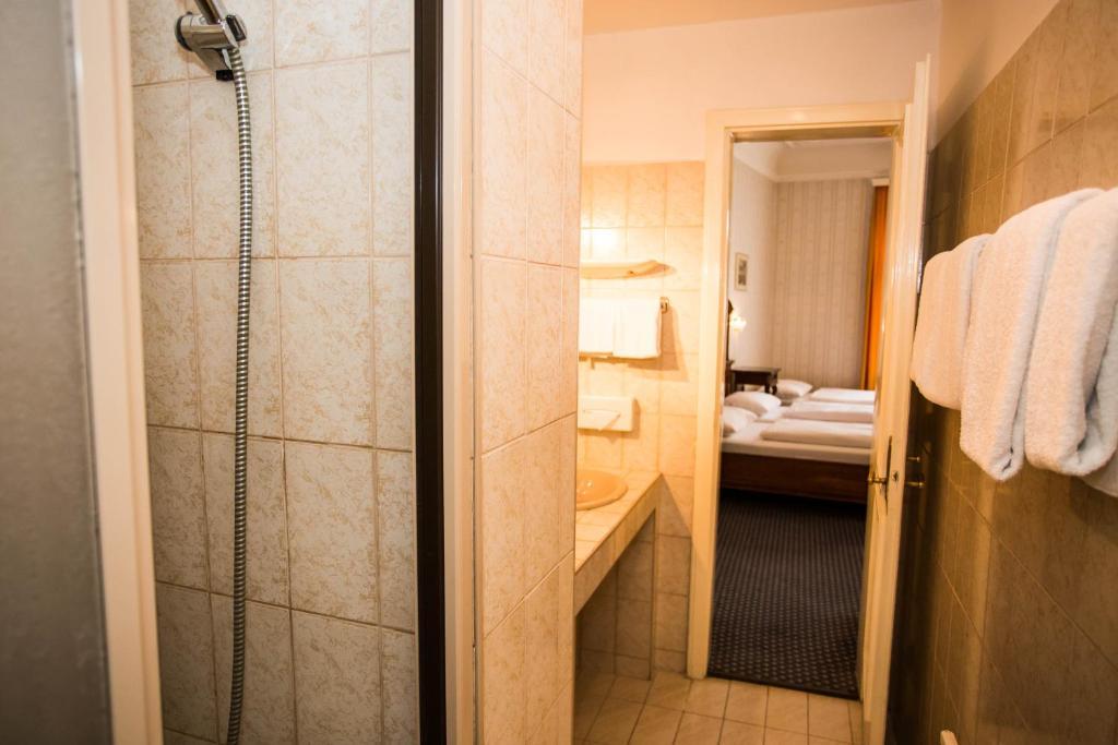 Atlanta 4*
