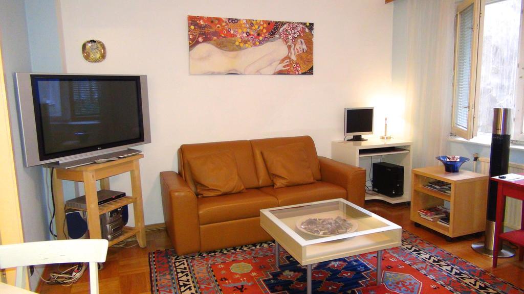 Apartment Center *