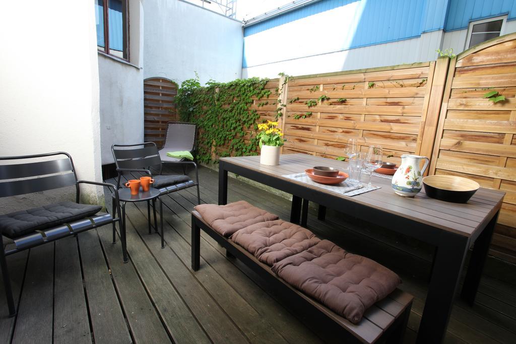 Apartment Hoheschule Courbette Vienna