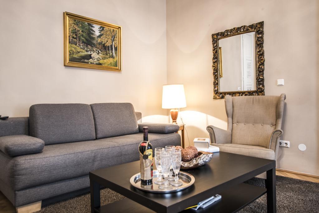 Urban Flats Center Apartment