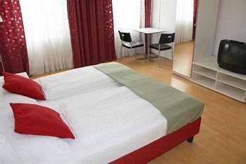 Amelie Aparthotel 3*