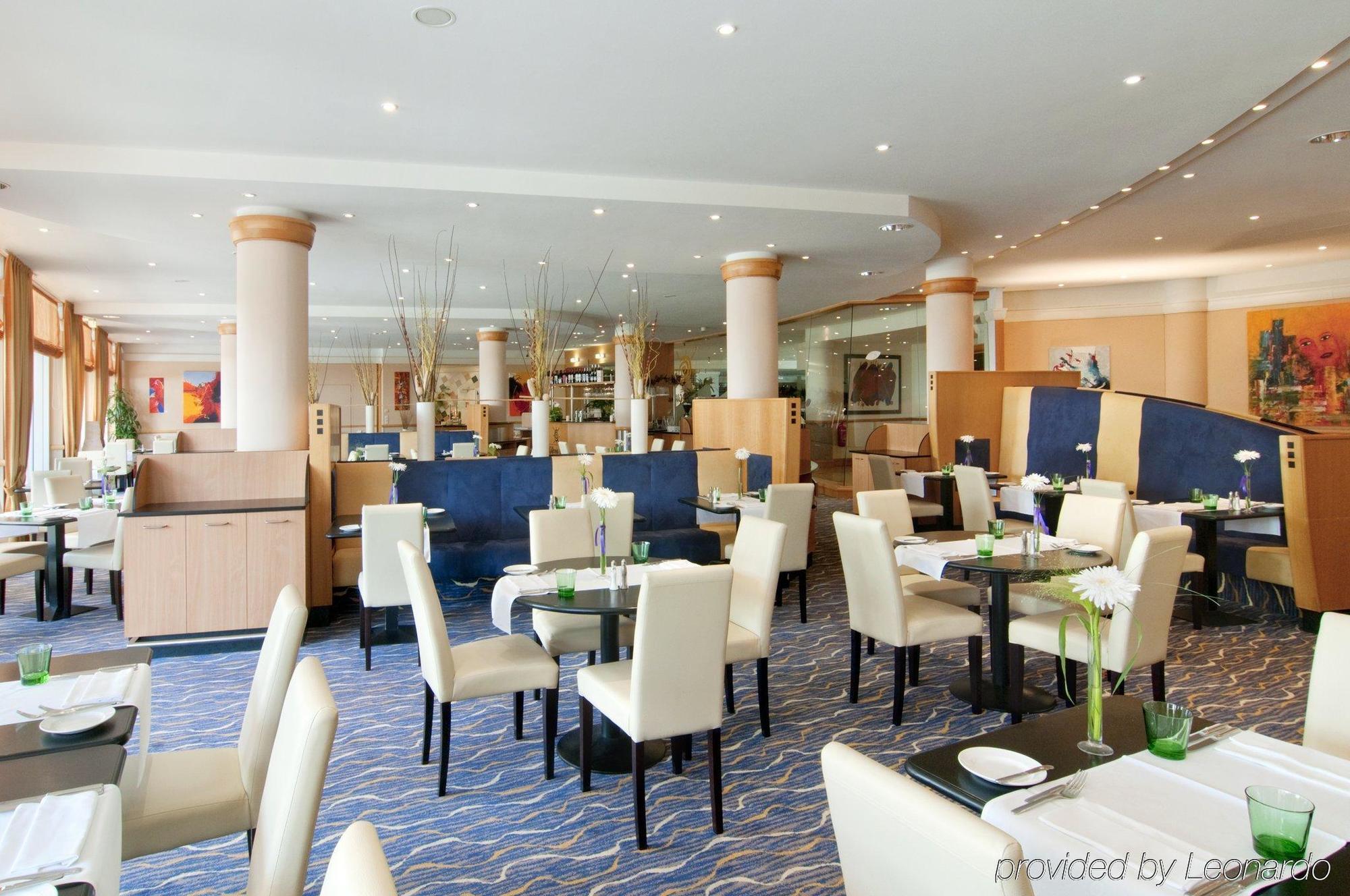 Hilton Garden South 4*