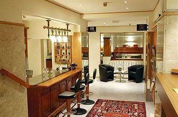 Carina Hotel
