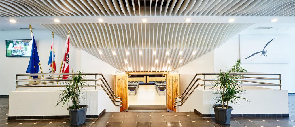 Europahaus 2*