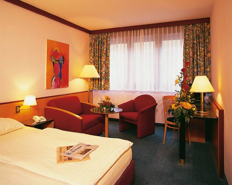 Hotel H+ 4*
