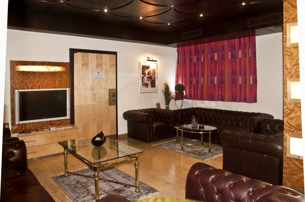 Lenas Hotel