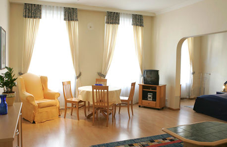 Deutschmeister Hotel 4*