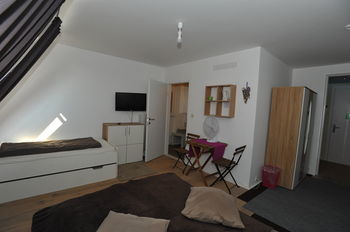 Prestige Schoenbrunn Bed & Breakfast 3*