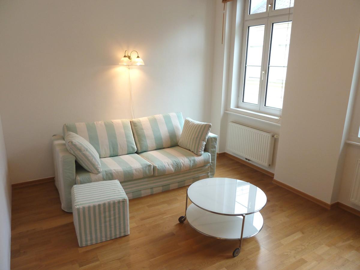 Sobieski District-1 Ring Apartment Wien