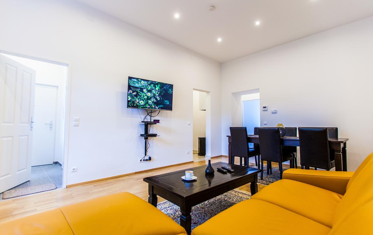 Market & Free Parking Apartamento *