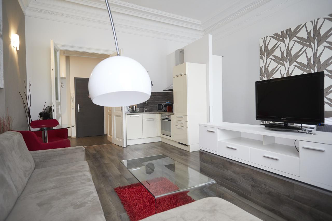 Kh Universitaet Apartamento *