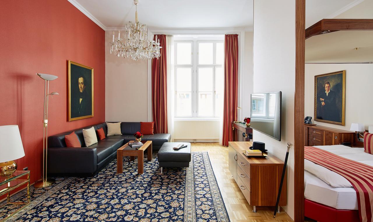 Hotel Living An Der Oper 4*
