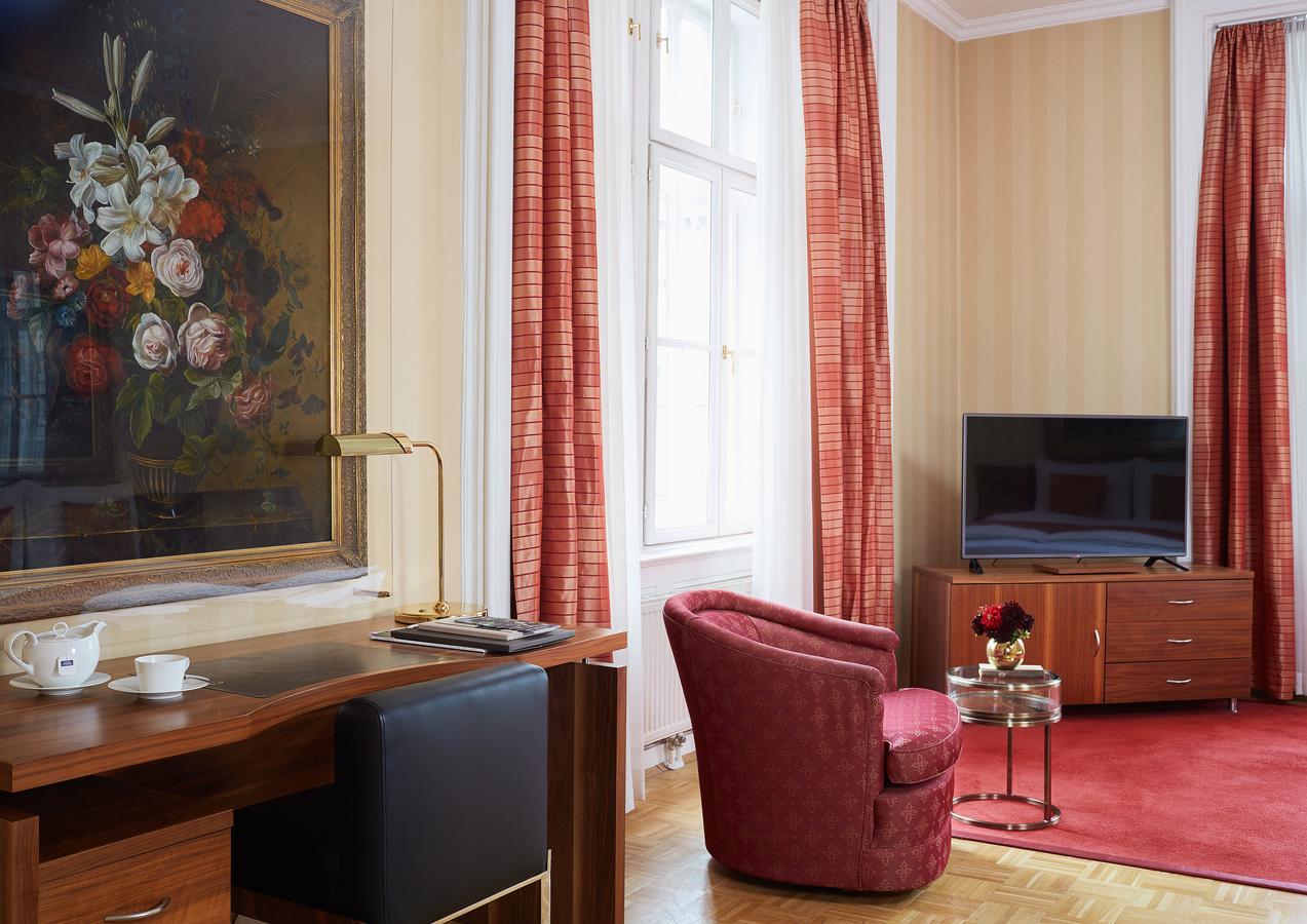 Living An Der Oper Hotel