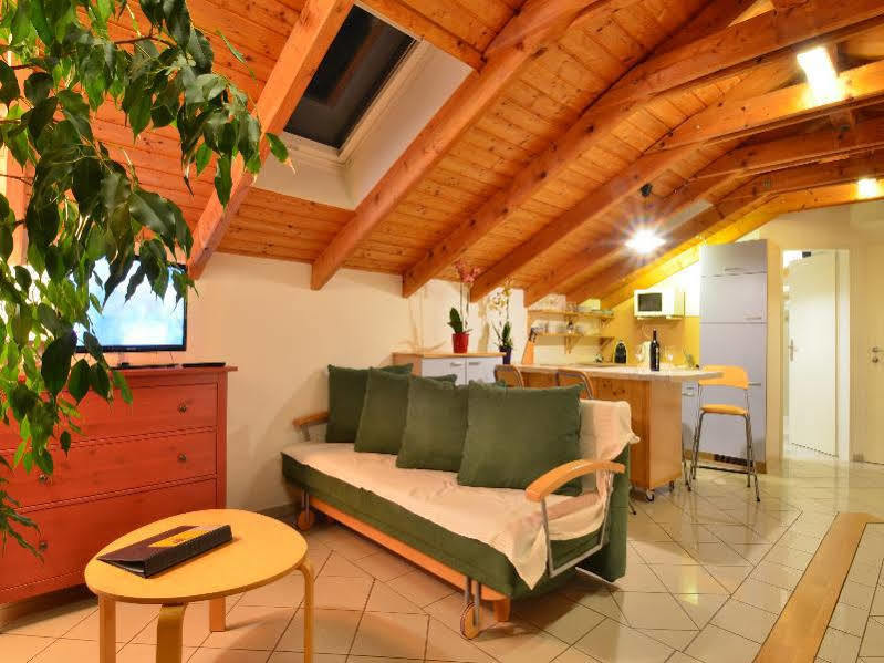 Hotel Ajo Apartements 3*