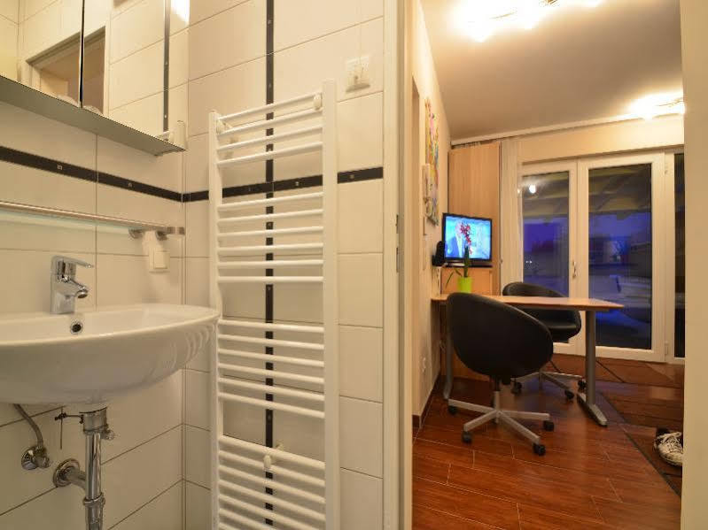 Hotel Ajo Apartements 3*