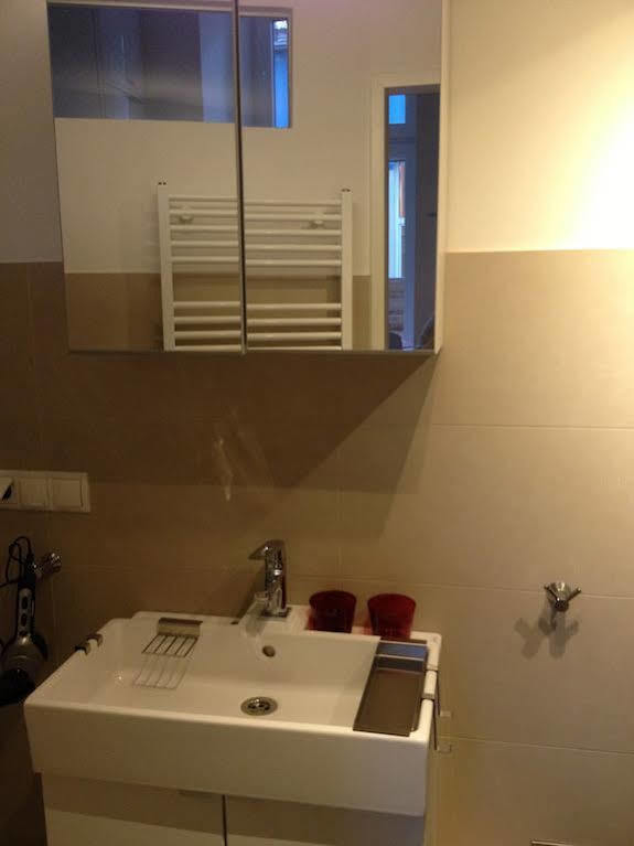 Hoheschule Courbette Apartment *