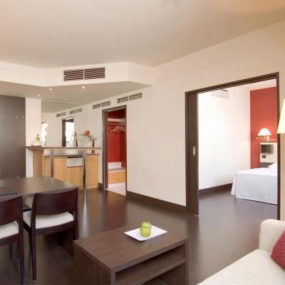 Hotel Nh 4*