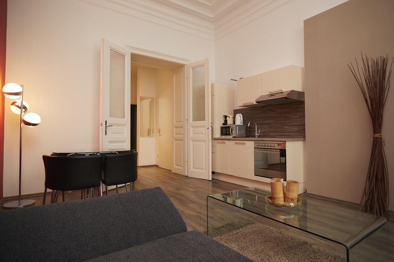Kh Universitaet Apartamento *