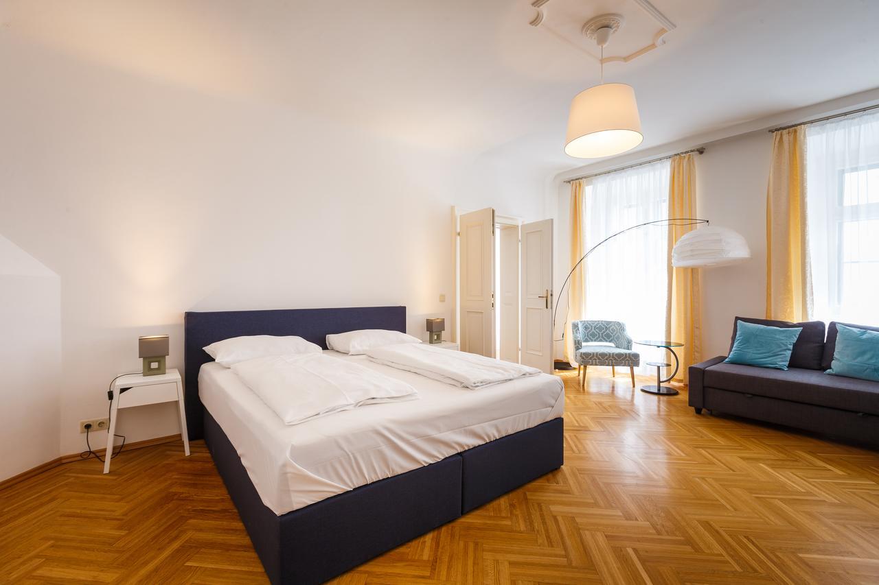 Judengasse Premium By Ichbucheat * Vienna