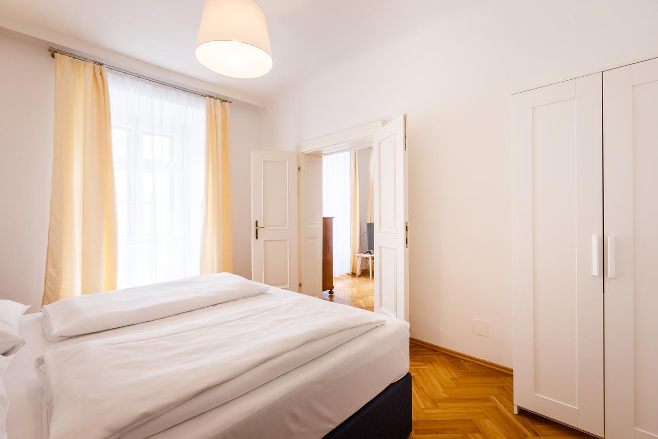 Judengasse Premium By Ichbucheat * Vienna