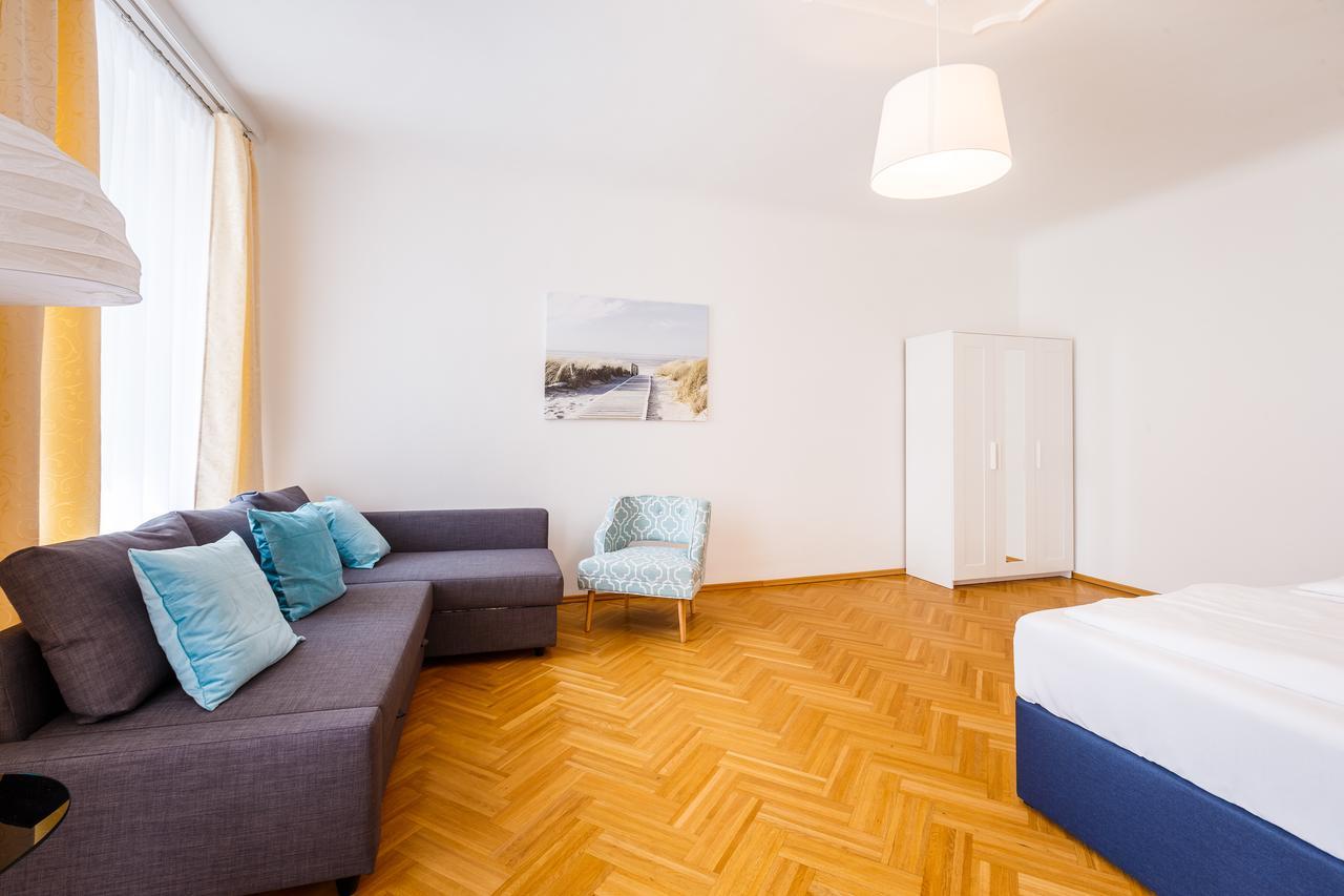 Judengasse Premium By Ichbucheat Vienna
