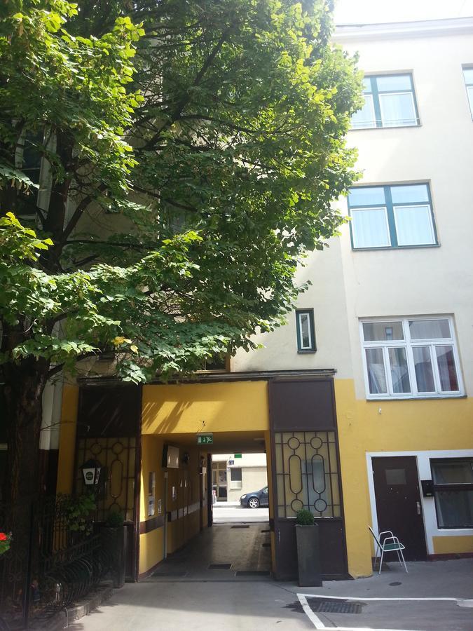 Marien-hof 3*