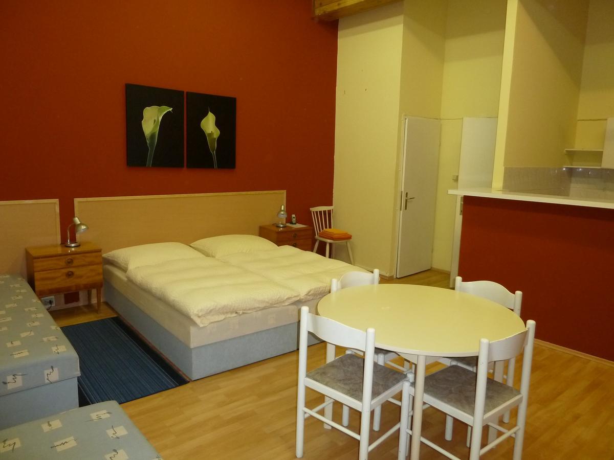Gross Bed & Breakfast Vienna