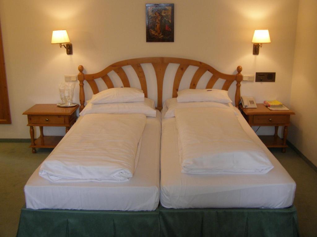Fuhrgassl-huber Hotel