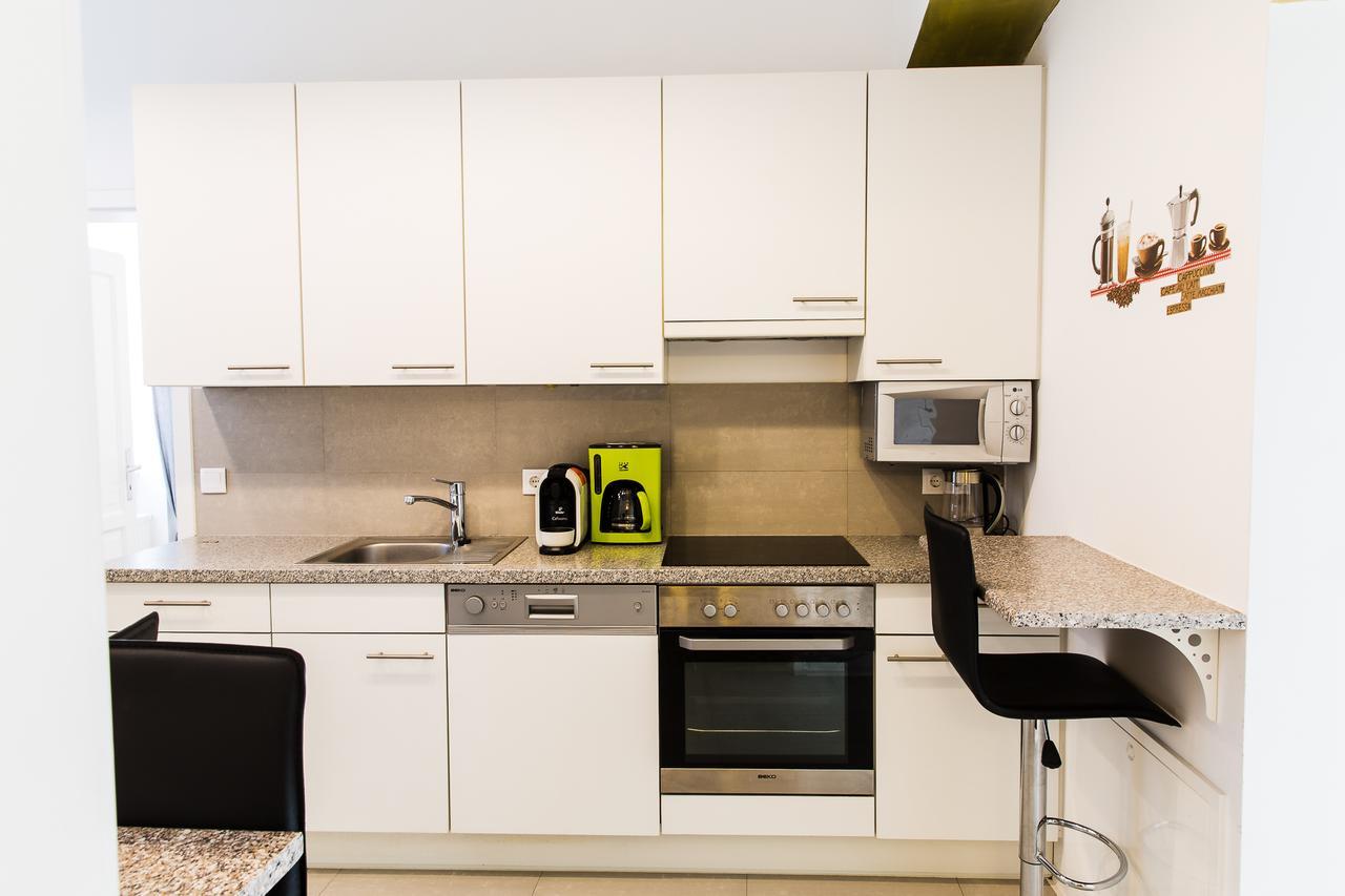 Design Place 1030