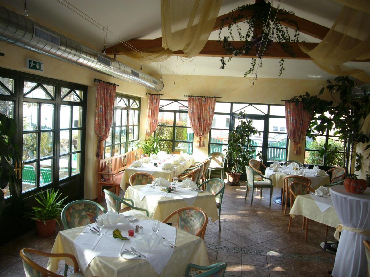 Strebersdorferhof Hotel