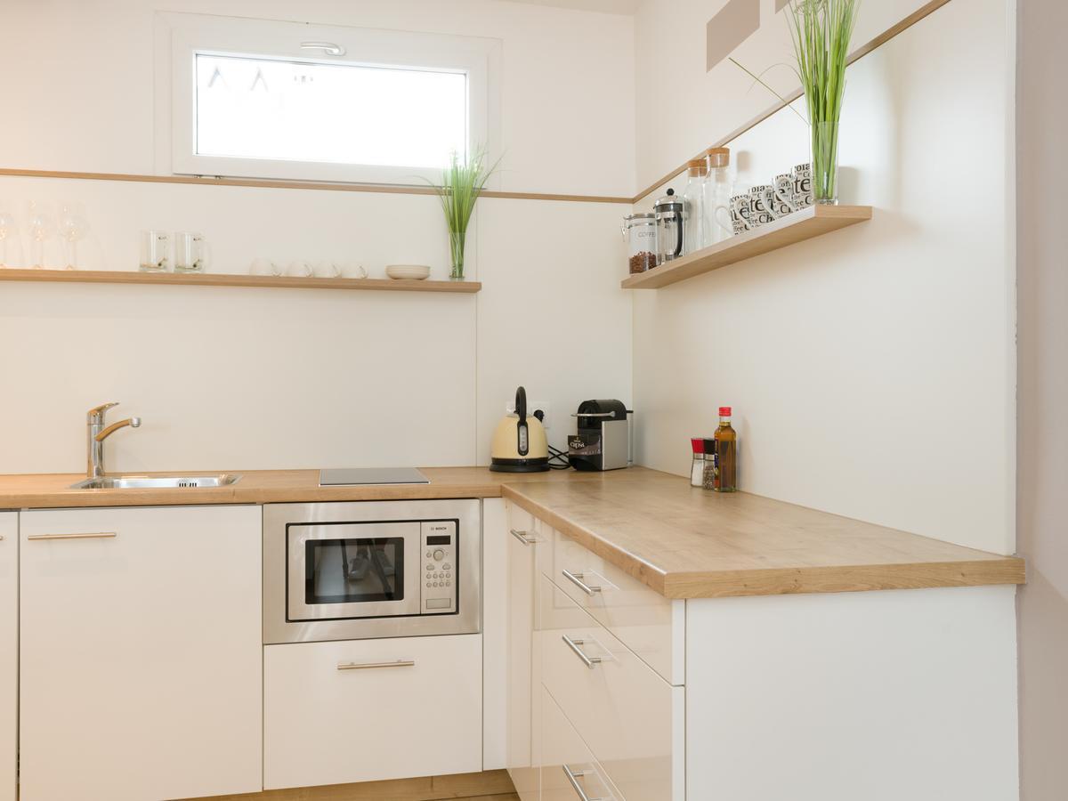 Christian Oper - Contactless Check In Apartment