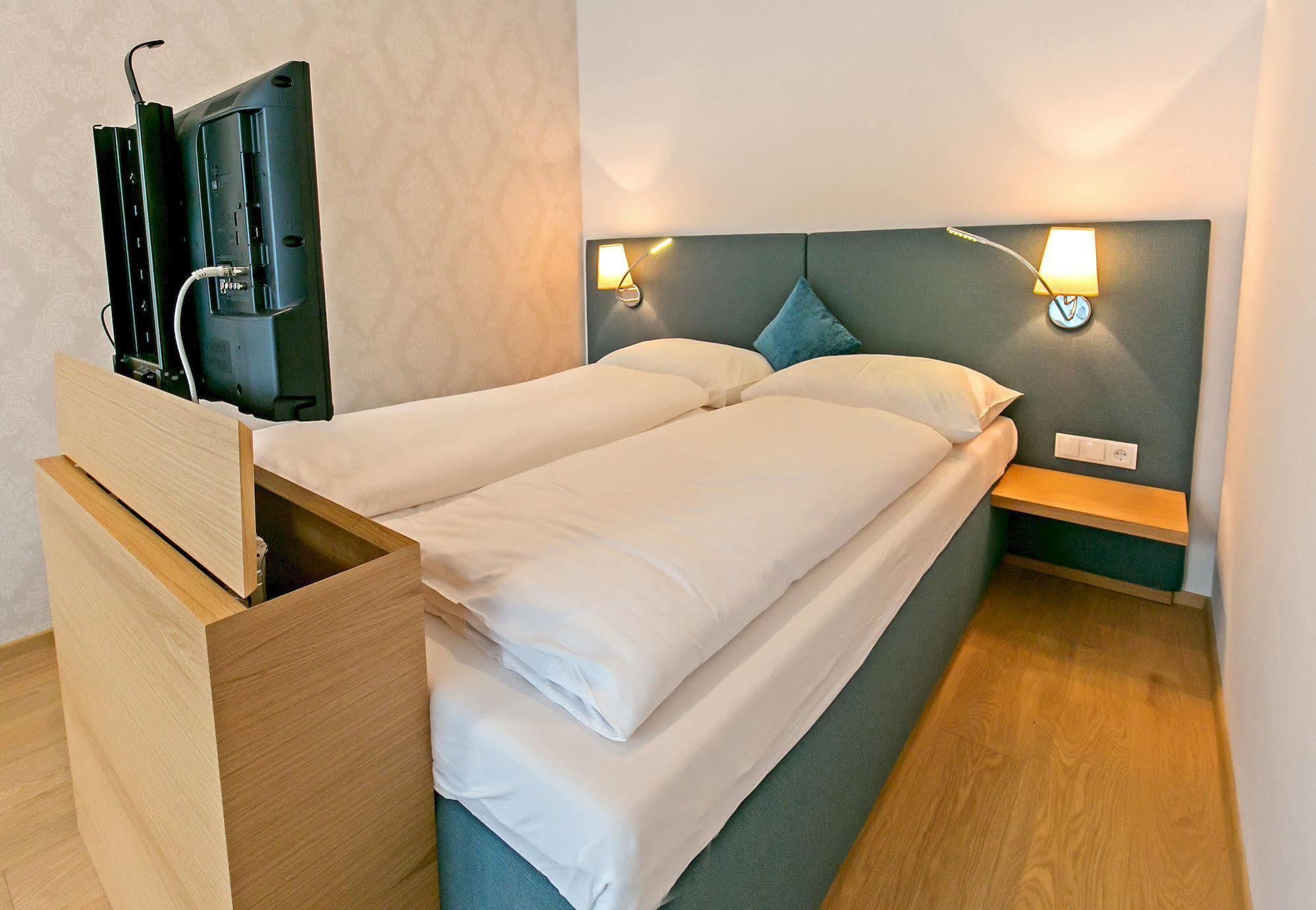 Apartment Getreidemarkt 10 Serviced Vienna