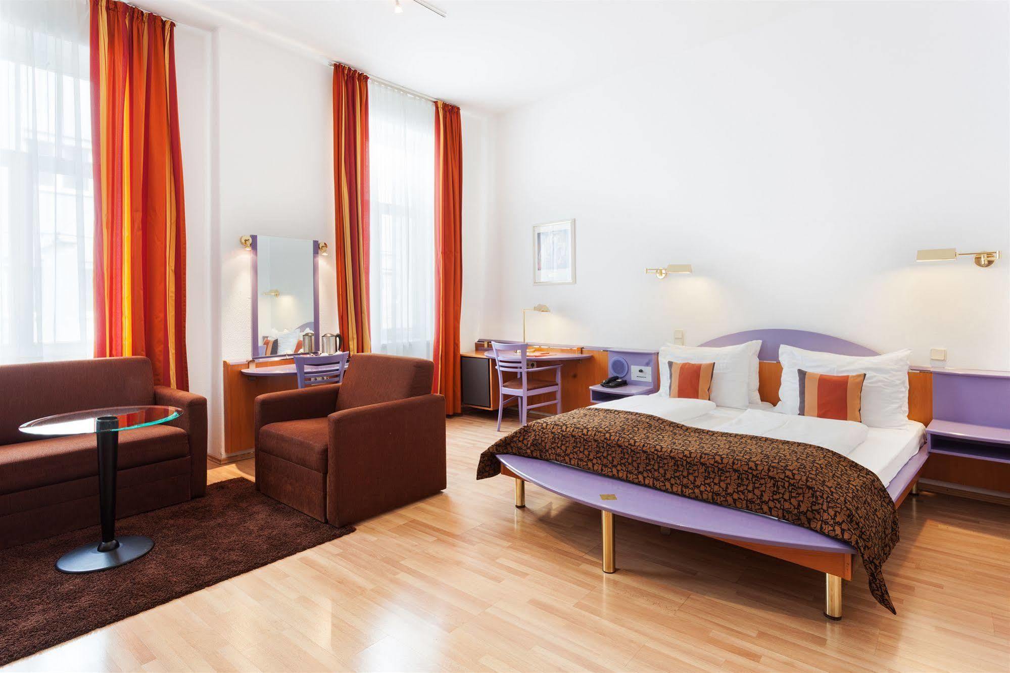 Nestroy Hotel Vienna