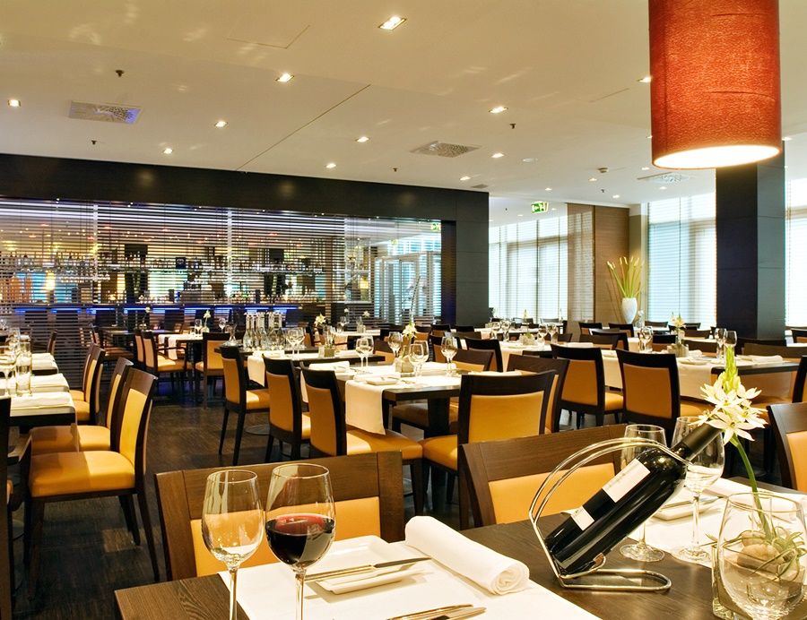 Nh Danube Hotel 4*