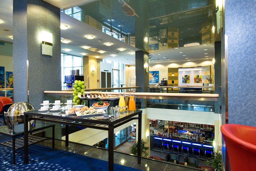 Nh Danube Hotel 4*