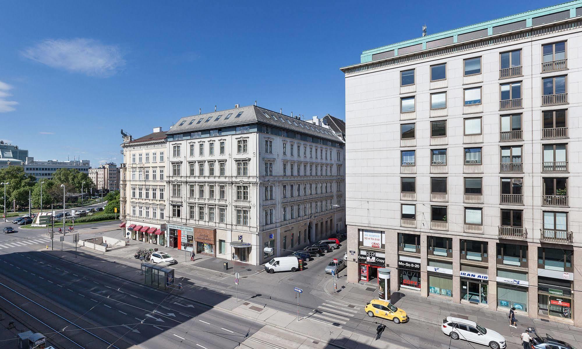Living An Der Oper Hotel Vienna