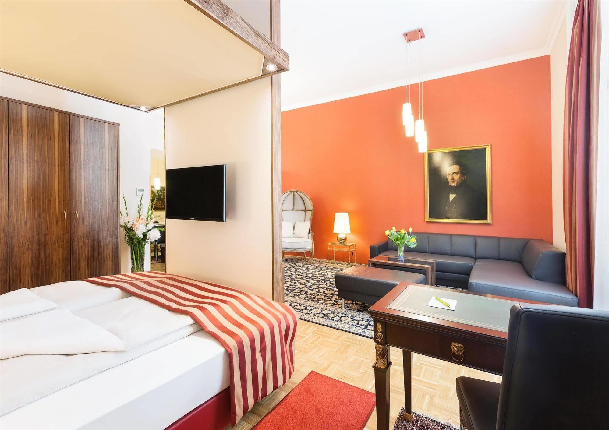 Hotel Living An Der Oper Vienna