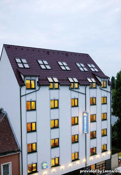 Hotel Donaustadt Kagran - At Metro U1 3*