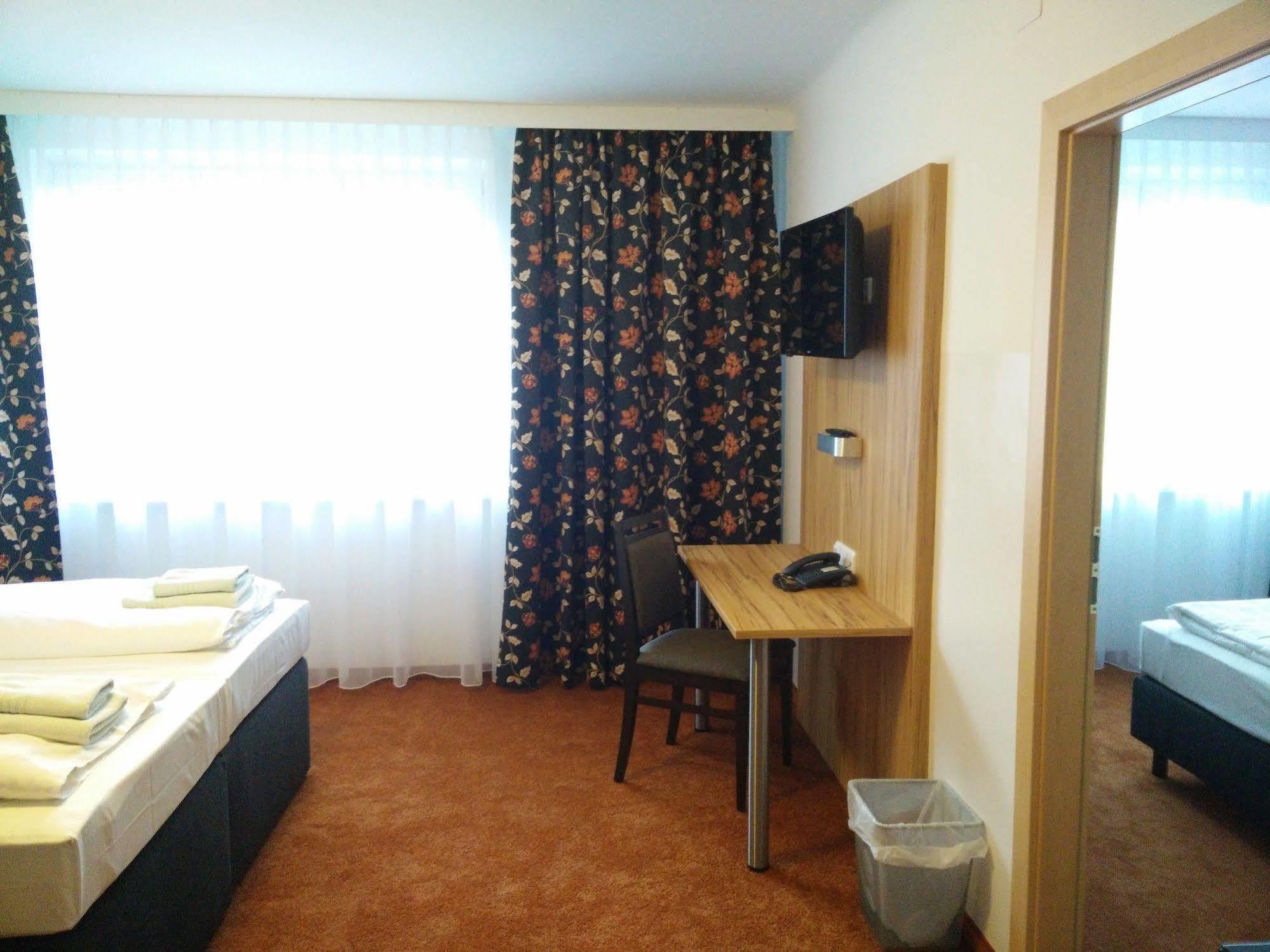 Dr. Geissler 3* Vienna