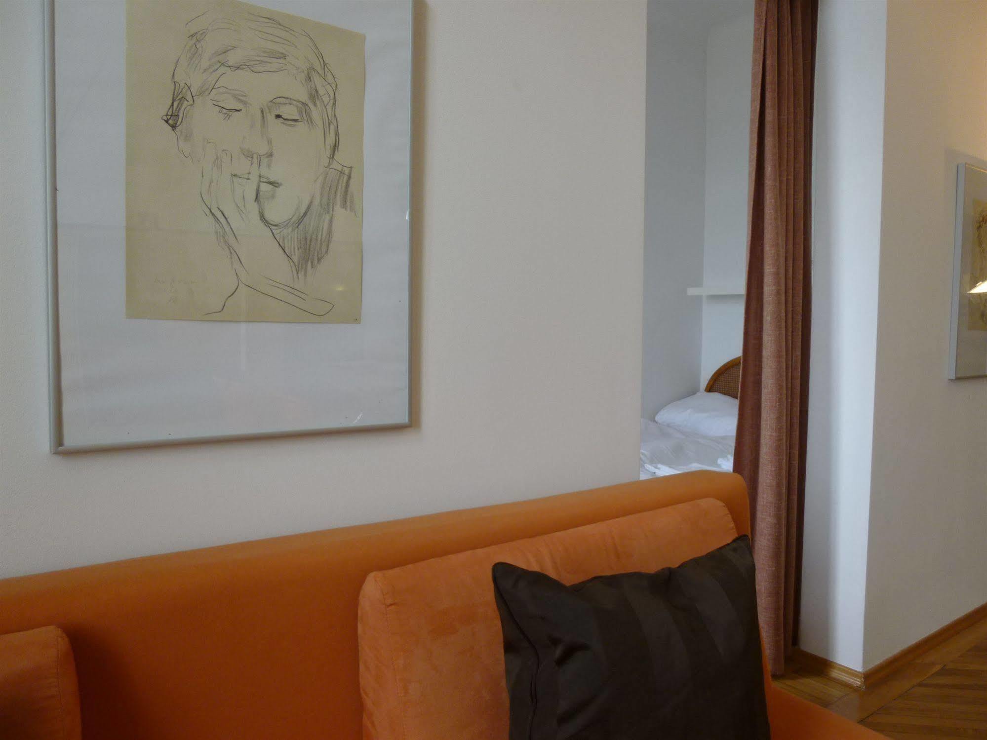 Maximillian 2* Vienna