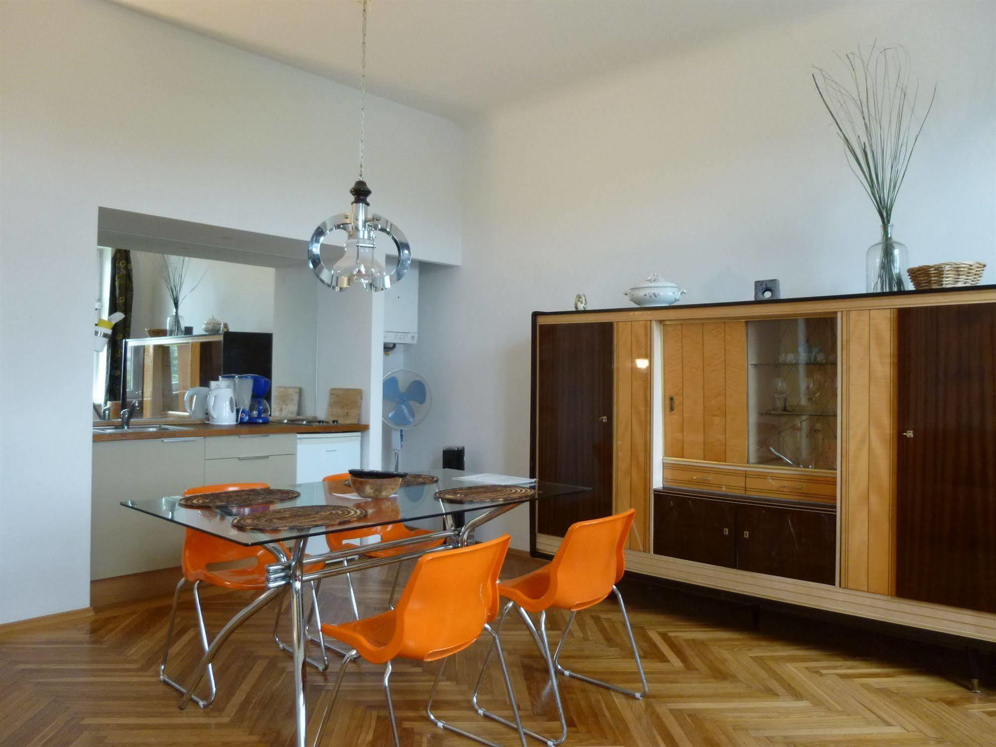 Maximillian Aparthotel Vienna
