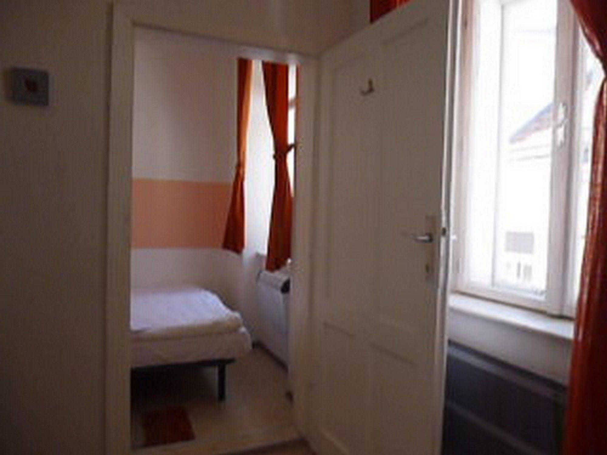 Aparthotel Maximillian Vienna
