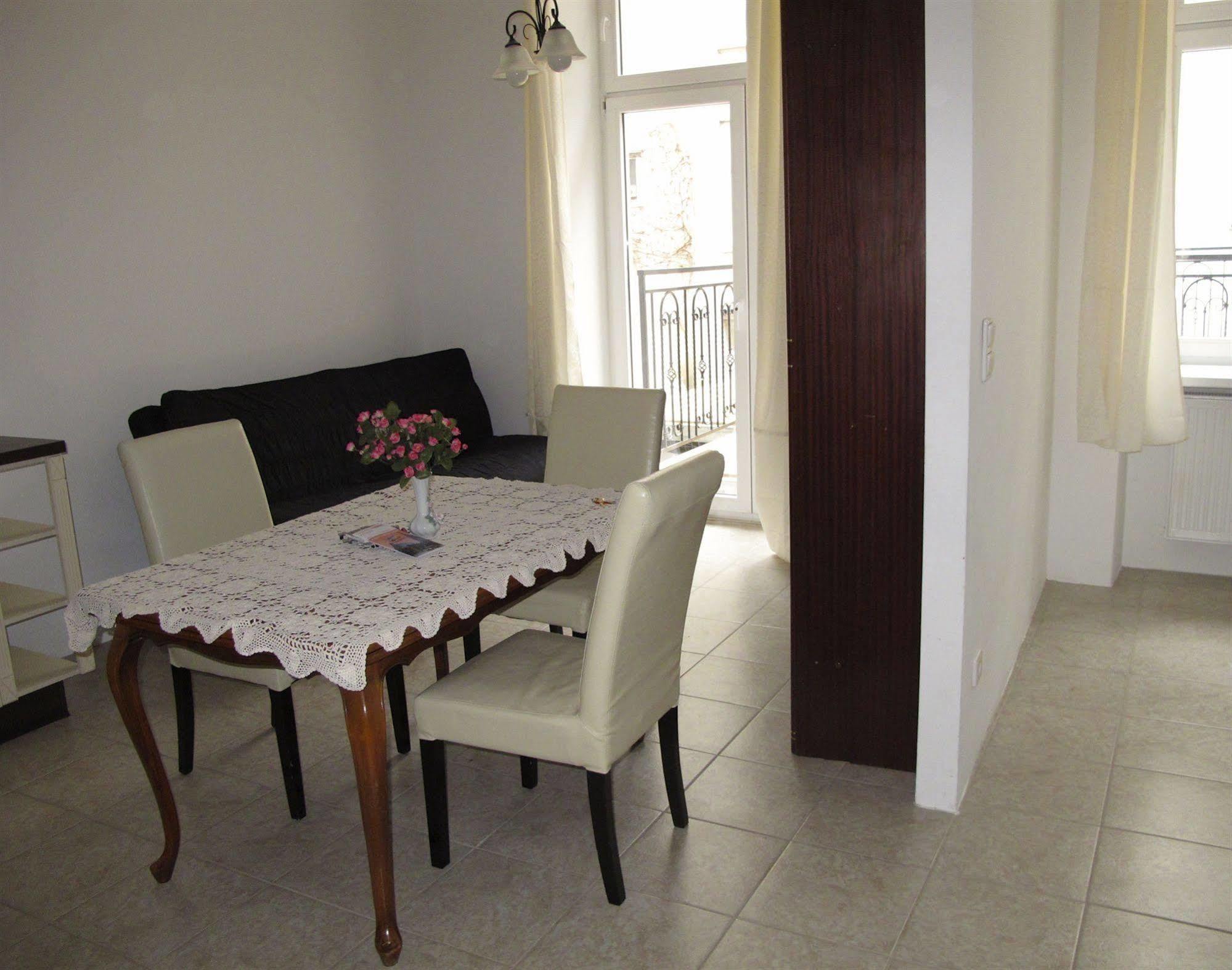 Apartment Old *