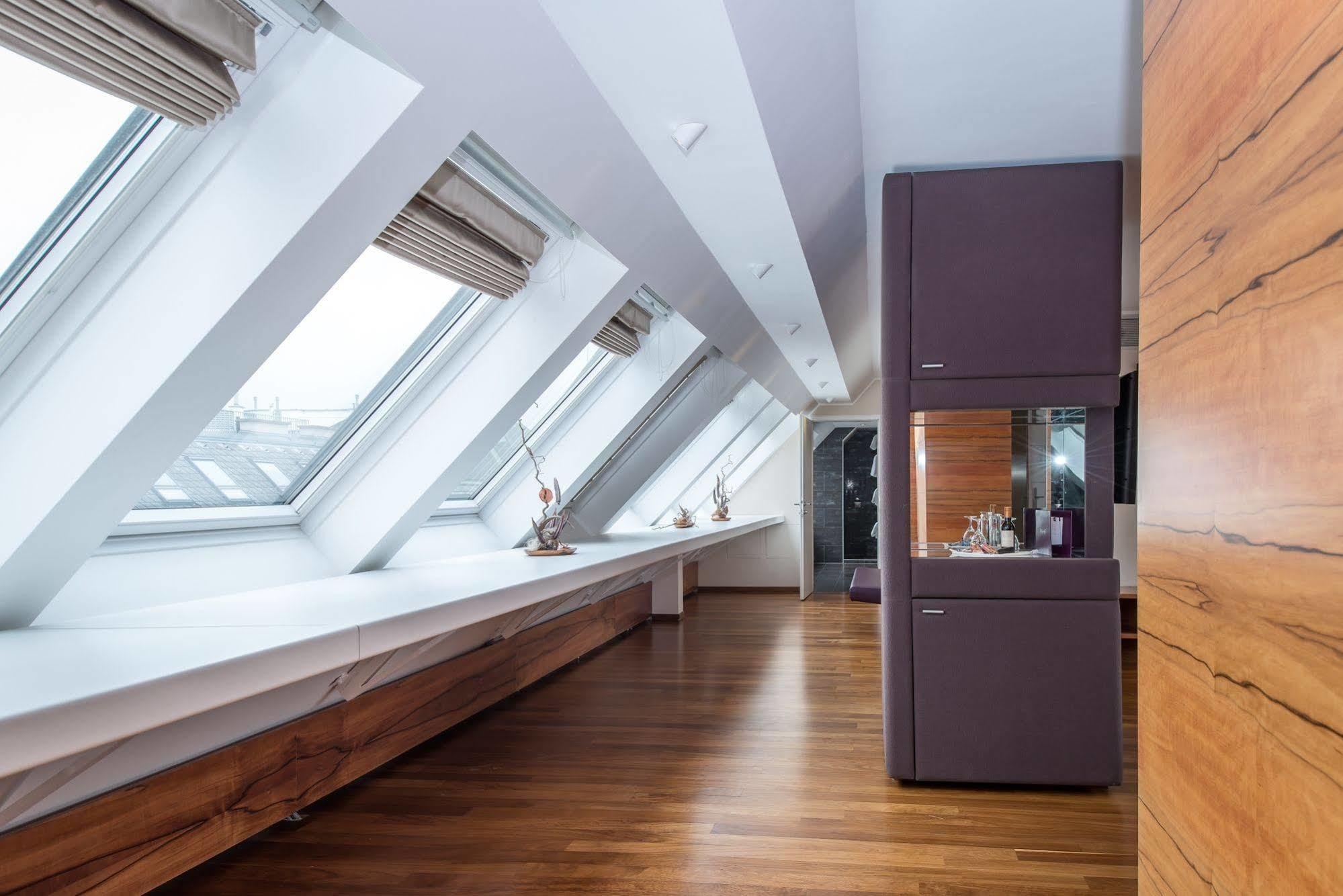 Pakat Hotel Viena