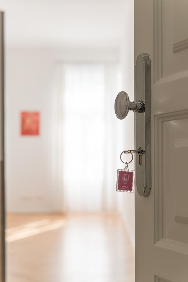 Edelweiss City State Opera Apartment *