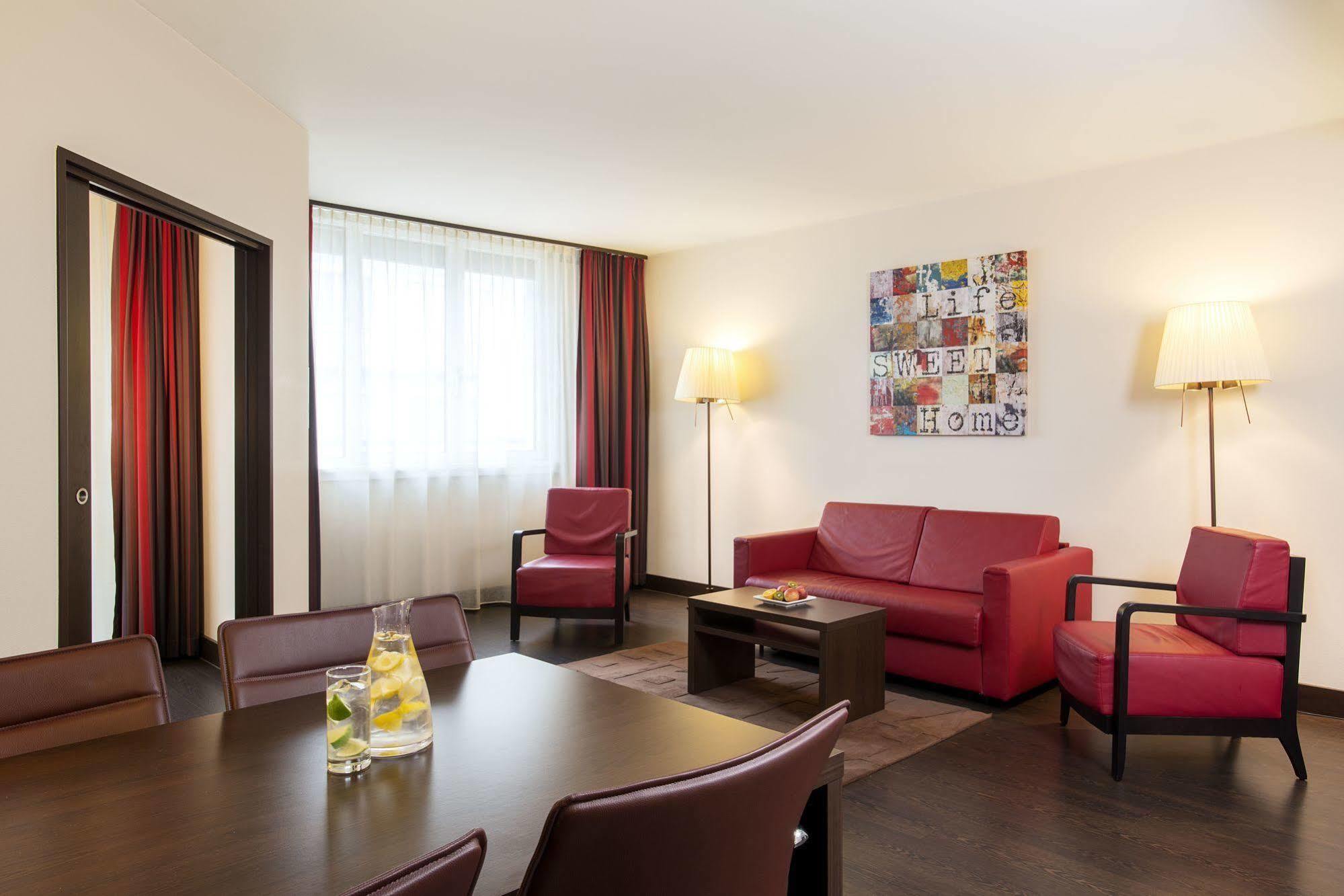 Hotel Nh 4*